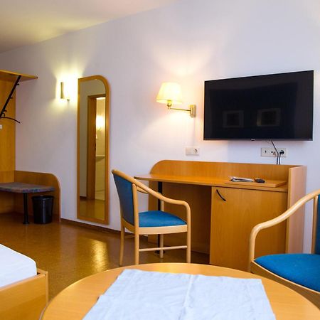 Hotel Zur Linde Gädheim Exterior foto